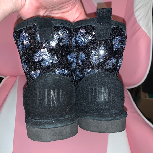 VS PINK Size LARGE 9/10 RARE HTF Cheetah Pattern Bling Faux Fur Lined Boots. - Picture 3 of 13
